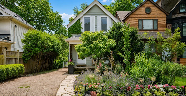 401 Balliol Street, Toronto, ON, M4S 1E1