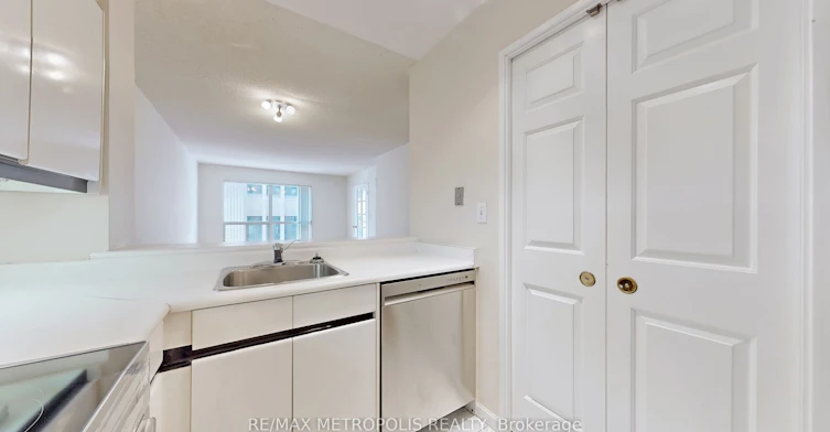 810-7 Carlton Street, Toronto, ON, M5B 2M3 - 23