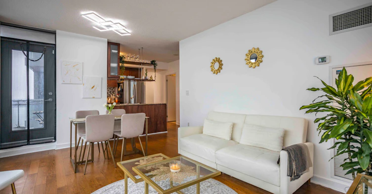 2510-5 Mariner Terrace, Toronto, ON, M5V 3V6 - 5