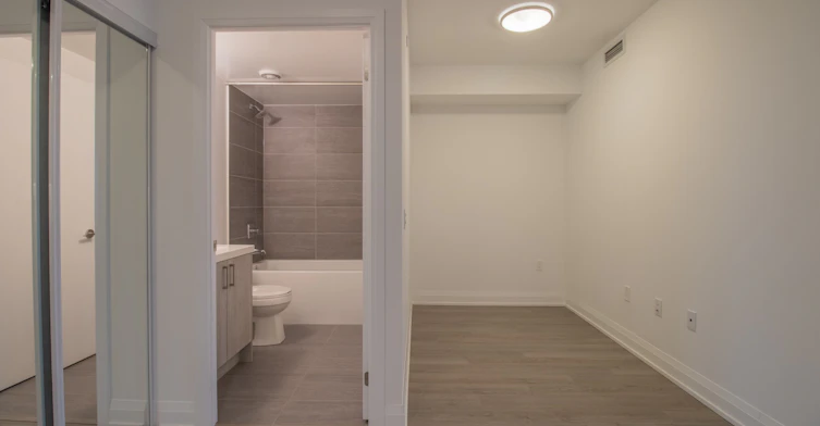 2210-77 Mutual Street, Toronto, ON, M5B 2A9 - 8