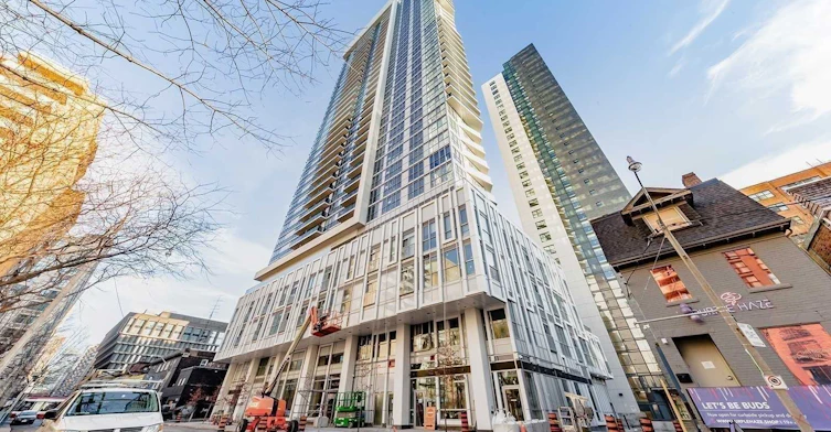 2210-77 Mutual Street, Toronto, ON, M5B 2A9