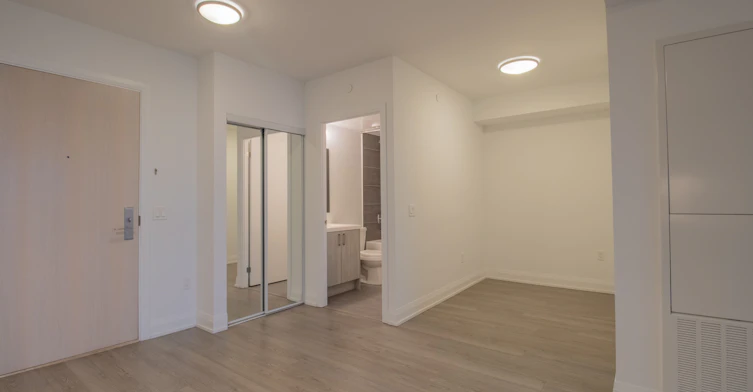 2210-77 Mutual Street, Toronto, ON, M5B 2A9 - 25