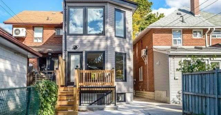 14 Rains Avenue, Toronto, ON, M6G 3H5 - 18