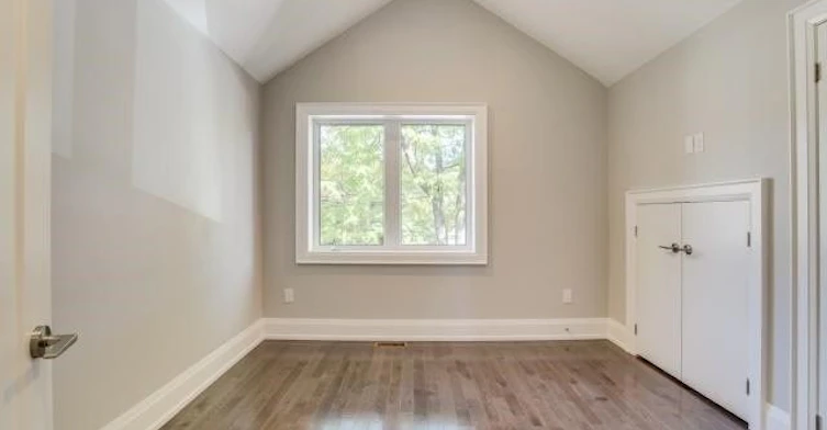 14 Rains Avenue, Toronto, ON, M6G 3H5 - 12