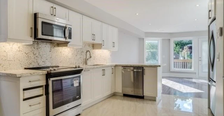 14 Rains Avenue, Toronto, ON, M6G 3H5 - 5