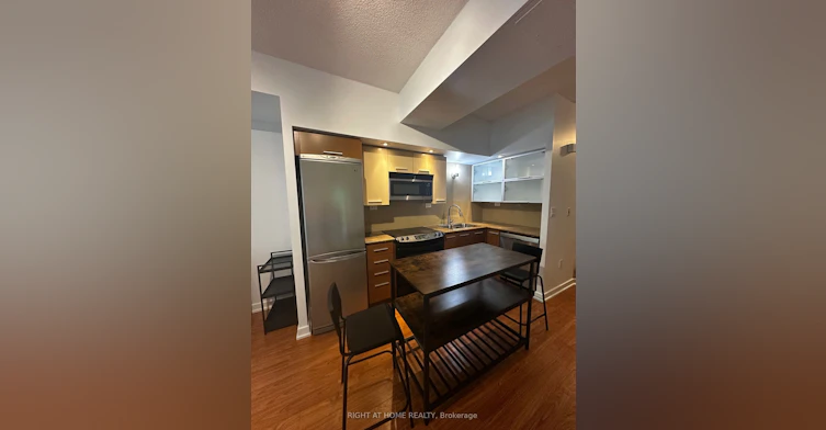 330-8 Telegram Mews, Toronto, ON, M5V 3Z5 - 6