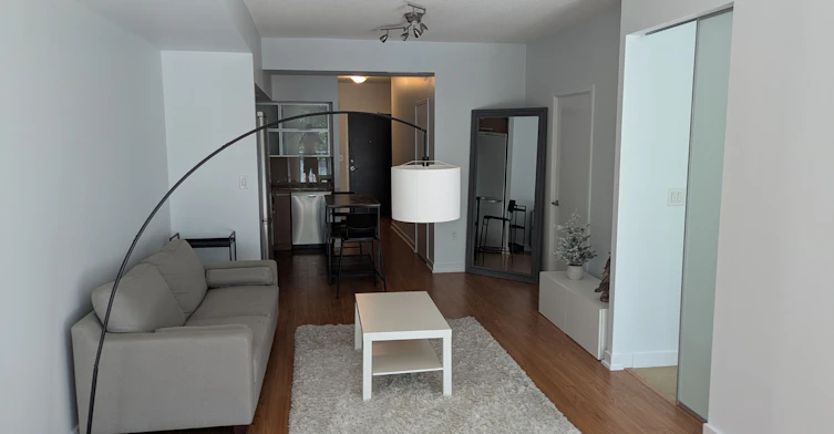 330-8 Telegram Mews, Toronto, ON, M5V 3Z5 - 5