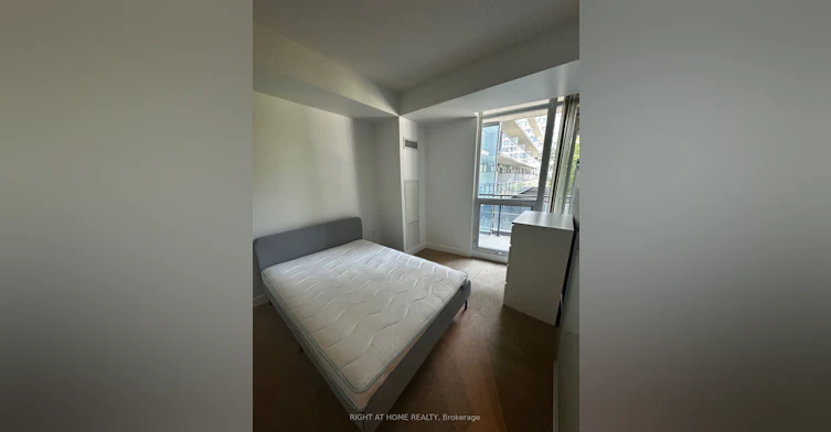 330-8 Telegram Mews, Toronto, ON, M5V 3Z5 - 7