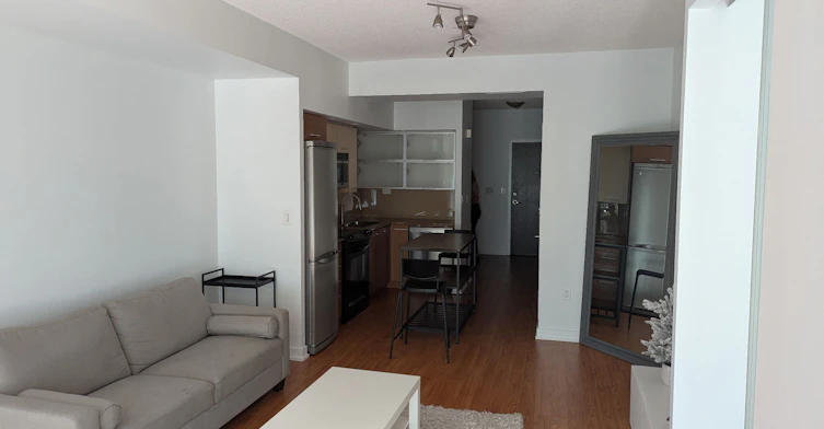 330-8 Telegram Mews, Toronto, ON, M5V 3Z5 - 4
