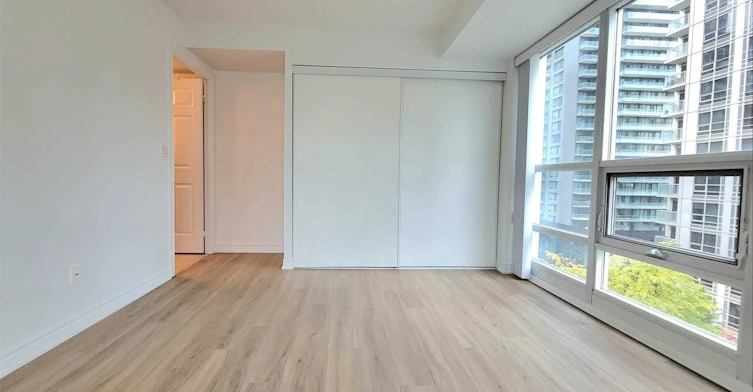 402-761 Bay Street, Toronto, ON, M5G 2R2 - 13
