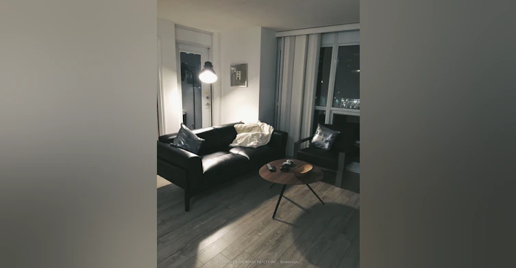 402-761 Bay Street, Toronto, ON, M5G 2R2 - 7