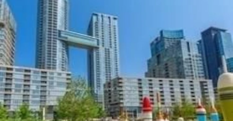 1039-15 Iceboat Terrace, Toronto, ON, M5V 4A5