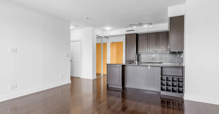 421-1 Bedford Road, Toronto, ON, M5R 2J7 - 9