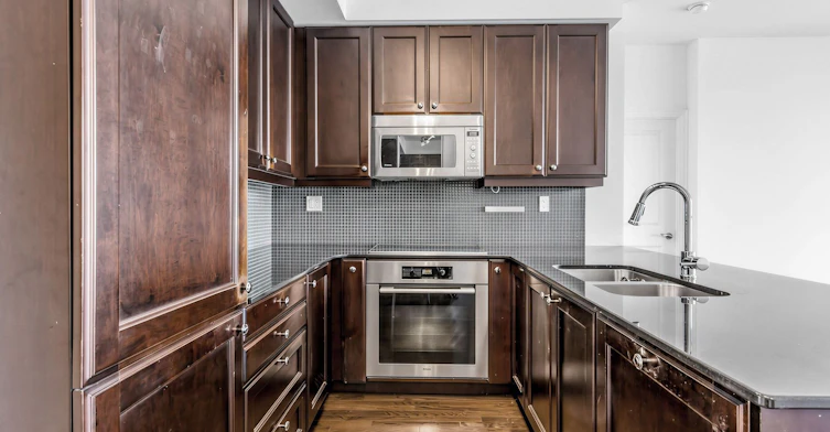 421-1 Bedford Road, Toronto, ON, M5R 2J7 - 11