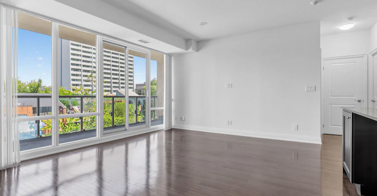 421-1 Bedford Road, Toronto, ON, M5R 2J7 - 2
