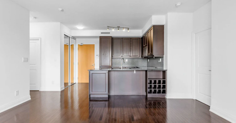 421-1 Bedford Road, Toronto, ON, M5R 2J7 - 8
