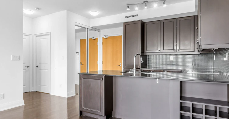 421-1 Bedford Road, Toronto, ON, M5R 2J7 - 10