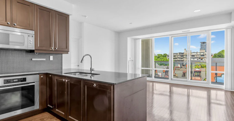 421-1 Bedford Road, Toronto, ON, M5R 2J7 - 12