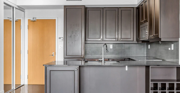 421-1 Bedford Road, Toronto, ON, M5R 2J7 - 7