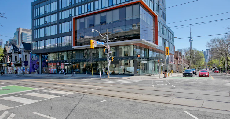 3006-203 College Street, Toronto, ON, M5T 1P9 - 2