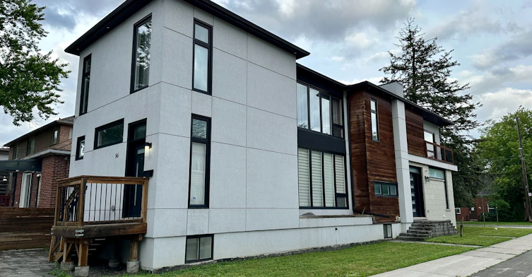 86 Pemberton Avenue, Toronto, ON, M2M 1Y5