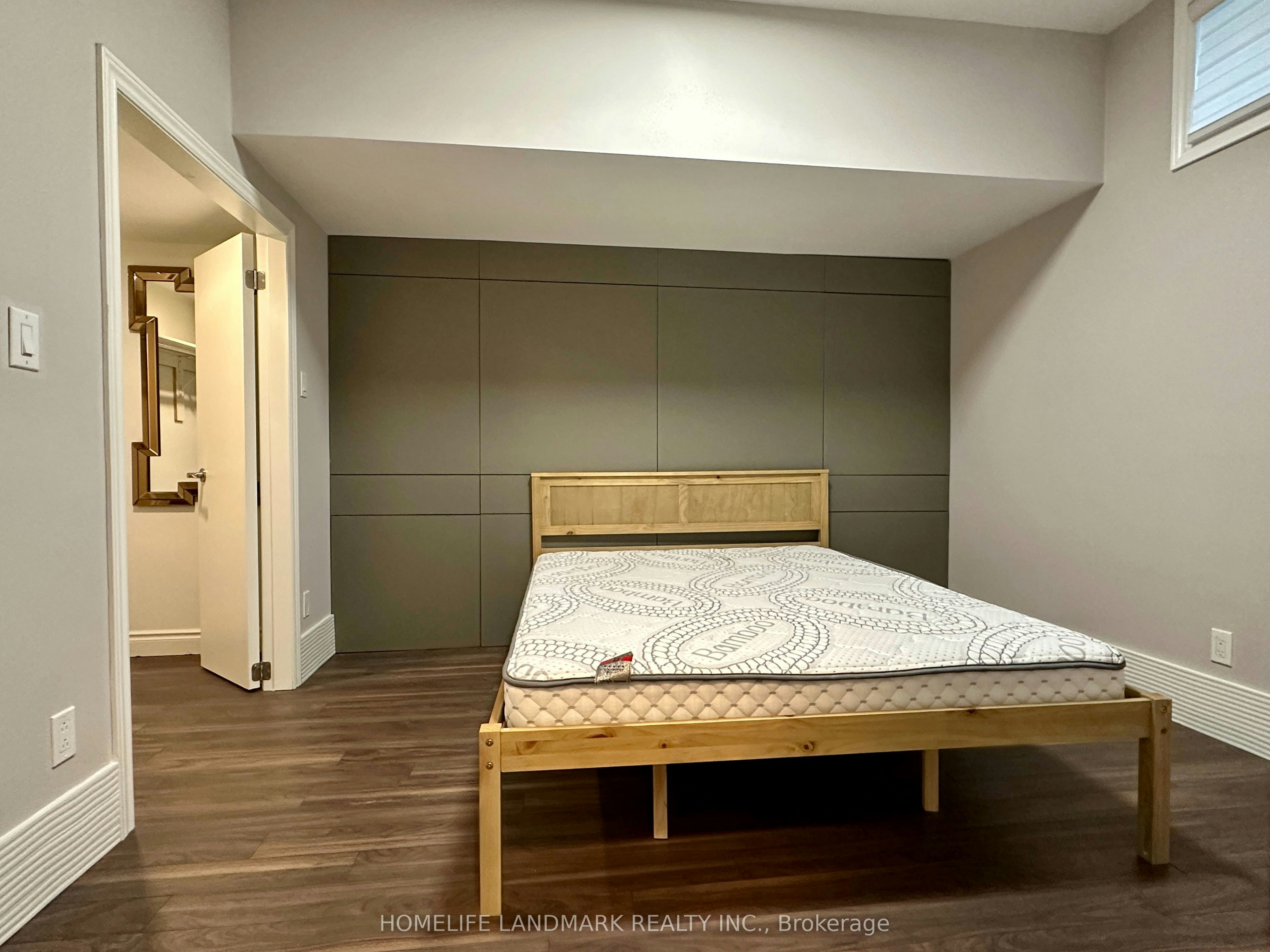 86 Pemberton Avenue, Toronto, ON, M2M 1Y5 - 7