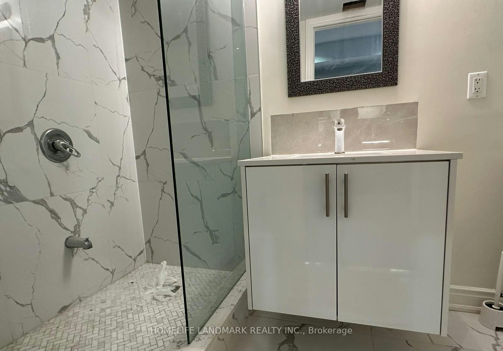 86 Pemberton Avenue, Toronto, ON, M2M 1Y5 - 16
