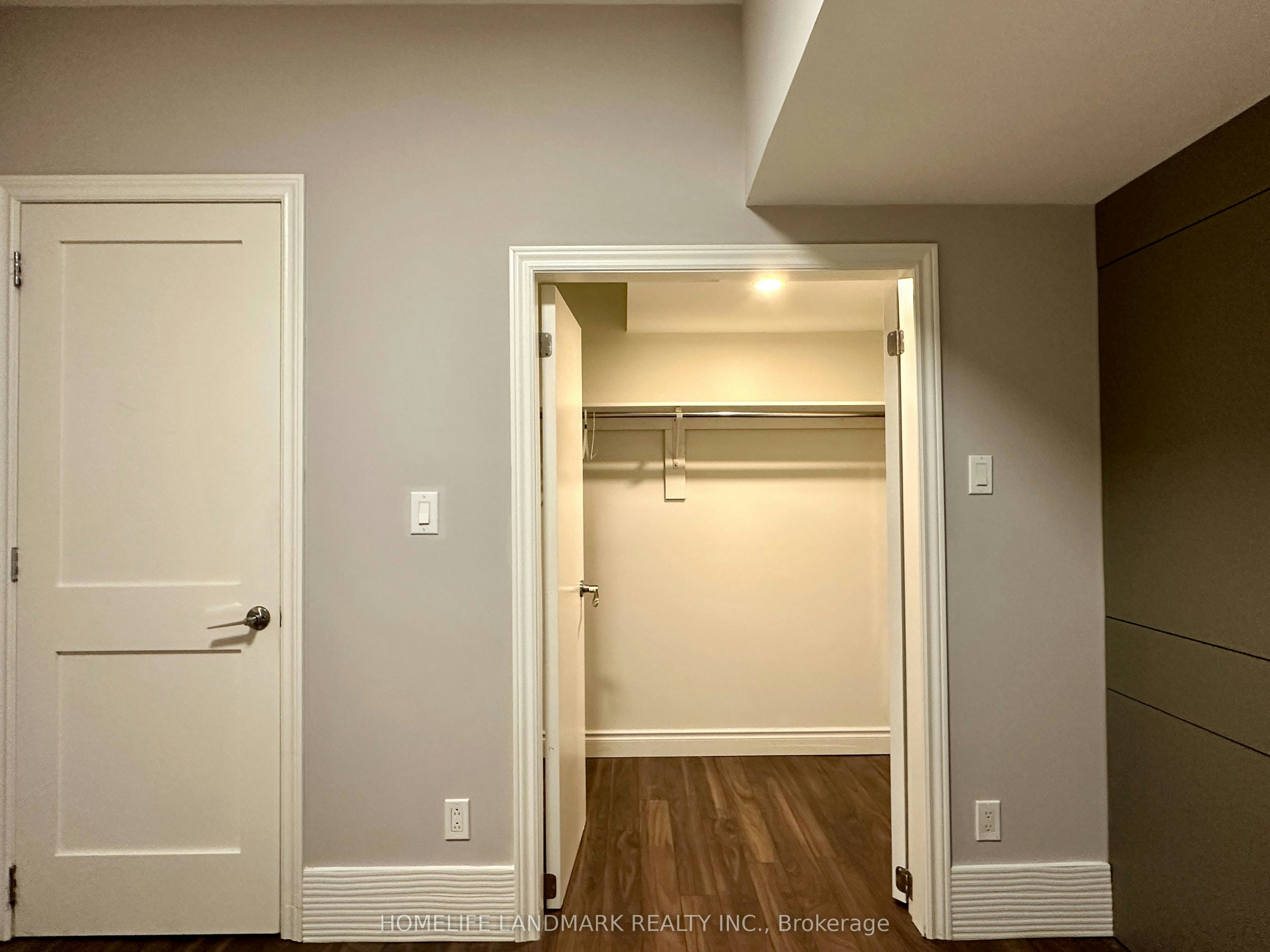 86 Pemberton Avenue, Toronto, ON, M2M 1Y5 - 8