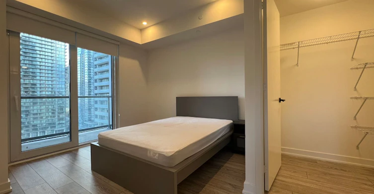 2002-108 Peter Street, Toronto, ON, M5V 2G7 - 9