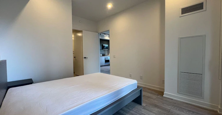 2002-108 Peter Street, Toronto, ON, M5V 2G7 - 10