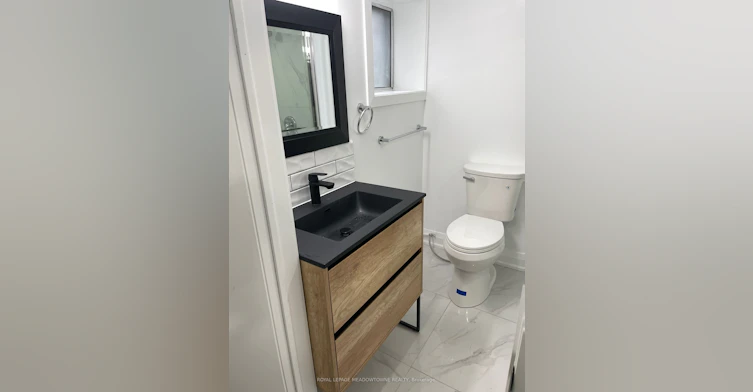 BSMT-1211 College Street, Toronto, ON, M6H 1C1 - 14