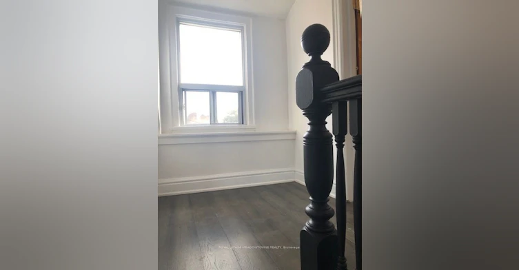 Upper-1211 College Street, Toronto, ON, M6H 1C1 - 24