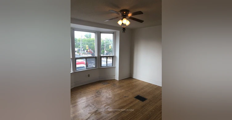 Upper-1211 College Street, Toronto, ON, M6H 1C1 - 18