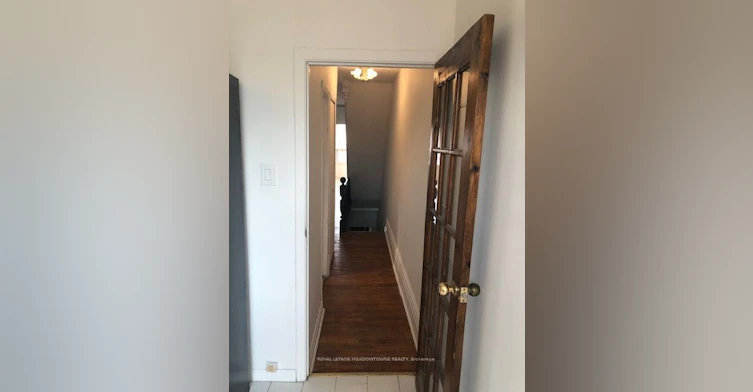 Upper-1211 College Street, Toronto, ON, M6H 1C1 - 14