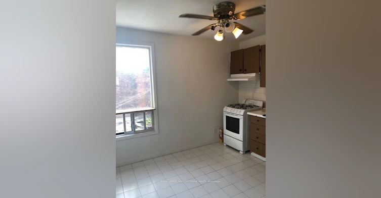 Upper-1211 College Street, Toronto, ON, M6H 1C1 - 11