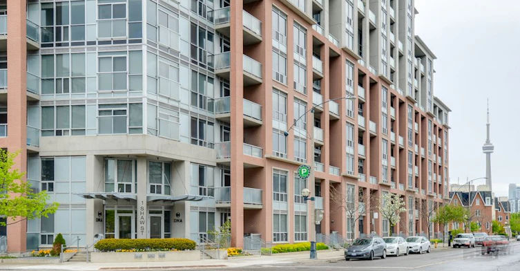 323-1 Shaw Street, Toronto, ON, M6K 0A1 - 2
