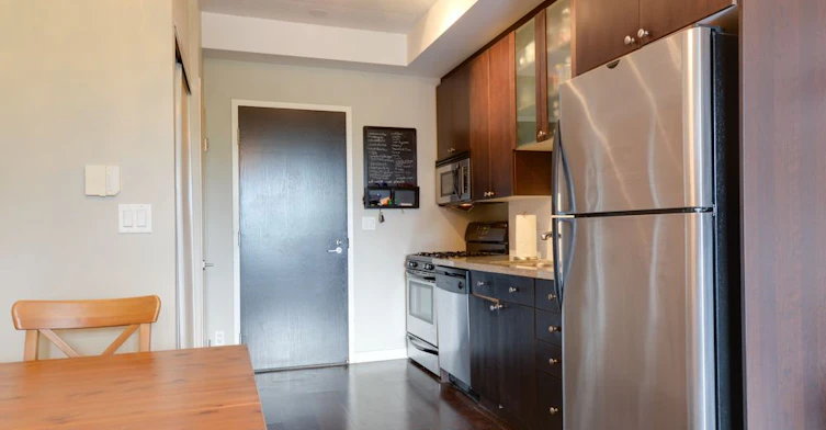 323-1 Shaw Street, Toronto, ON, M6K 0A1 - 5