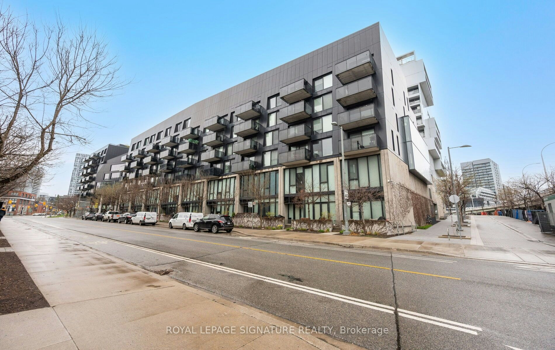608-32 Trolley Crescent, Toronto, ON, M5A 0E8 - 2