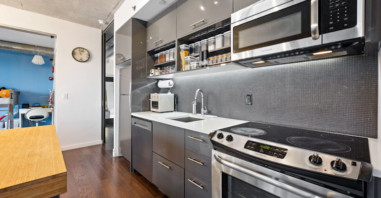 608-32 Trolley Crescent, Toronto, ON, M5A 0E8 - 23