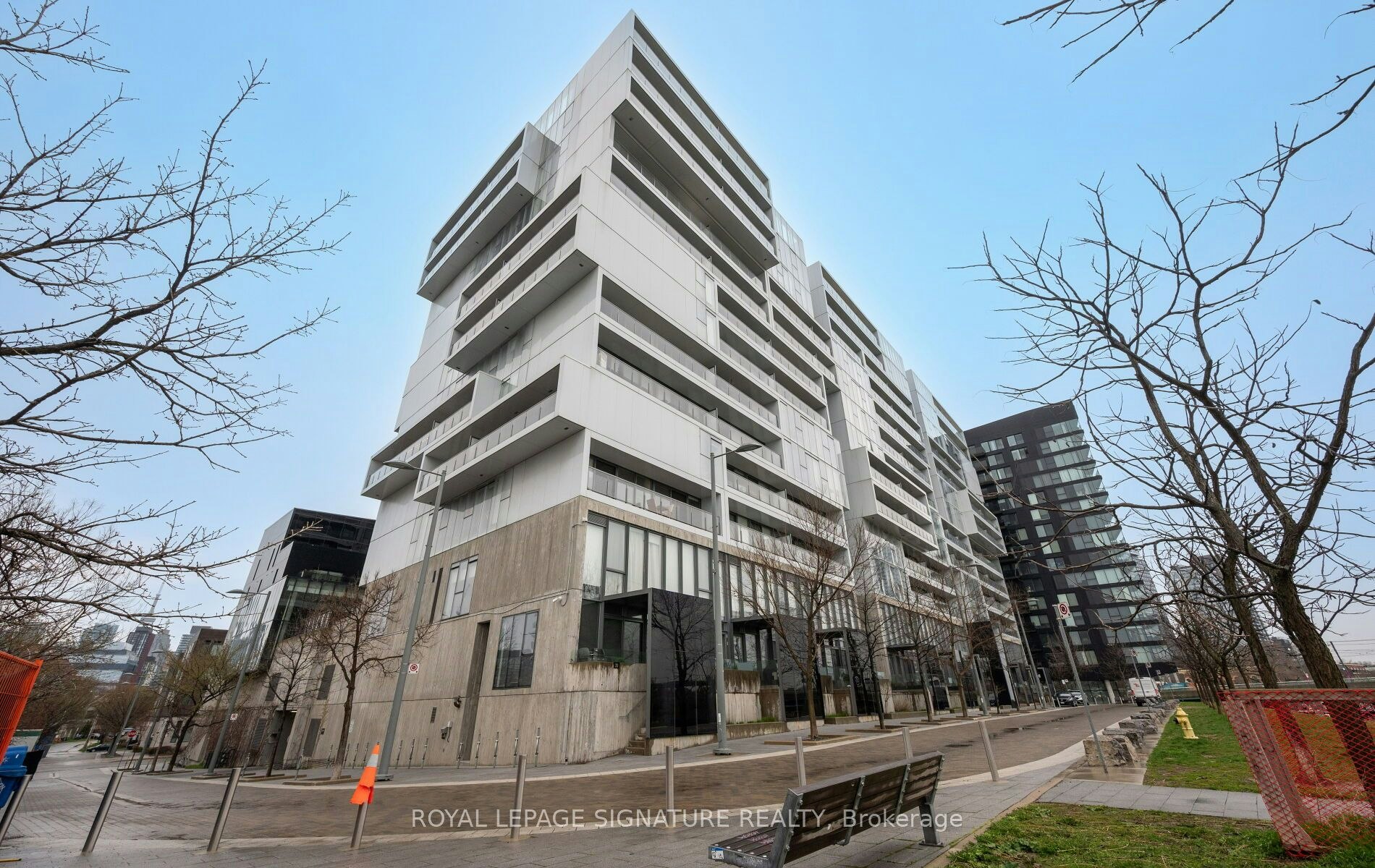 608-32 Trolley Crescent, Toronto, ON, M5A 0E8