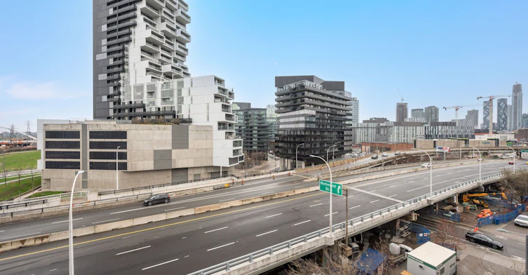 608-32 Trolley Crescent, Toronto, ON, M5A 0E8 - 46