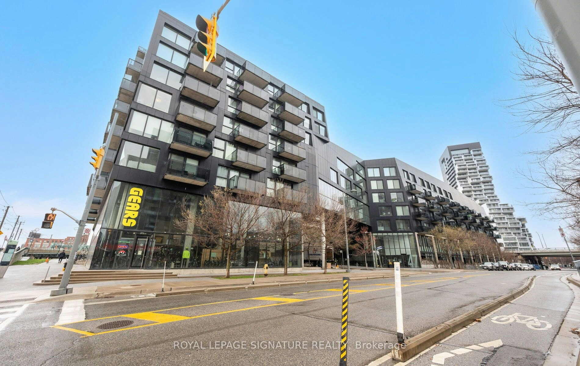 608-32 Trolley Crescent, Toronto, ON, M5A 0E8 - 3