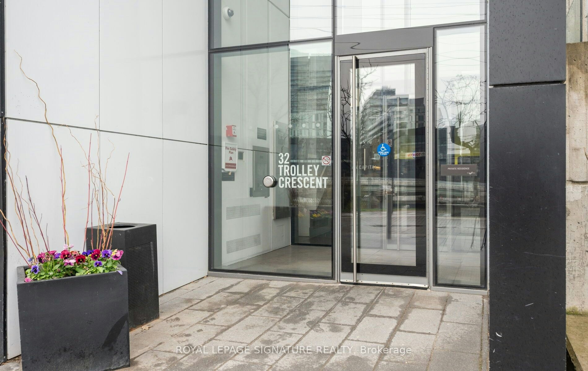 608-32 Trolley Crescent, Toronto, ON, M5A 0E8 - 5
