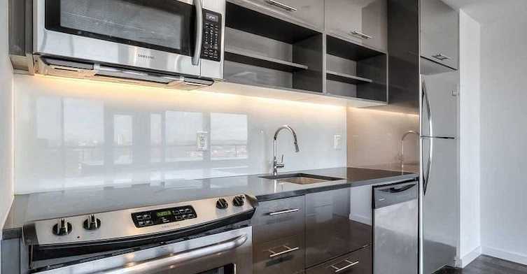 1021-32 Trolley Crescent, Toronto, ON, M5A 0E8 - 11