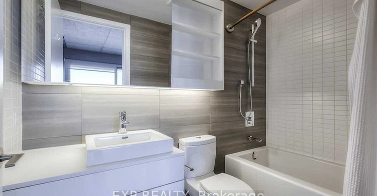 1021-32 Trolley Crescent, Toronto, ON, M5A 0E8 - 14