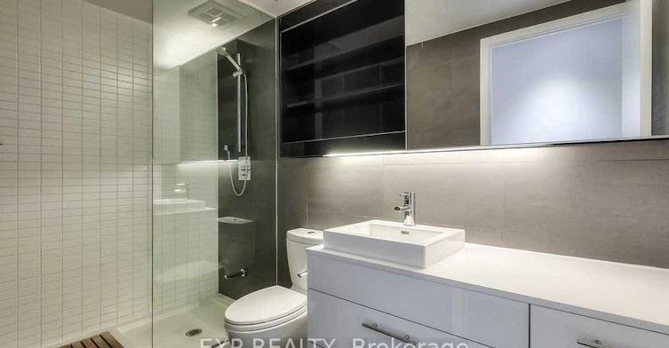 1021-32 Trolley Crescent, Toronto, ON, M5A 0E8 - 16