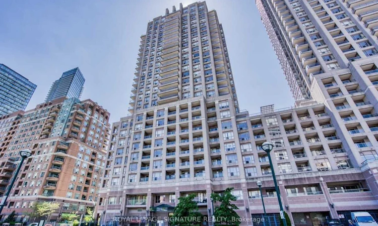 609-909 Bay Street