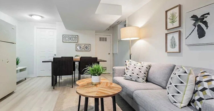 1047 Davenport Road, Toronto, ON, M6G 2C2 - 2