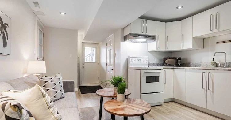1047 Davenport Road, Toronto, ON, M6G 2C2 - 4