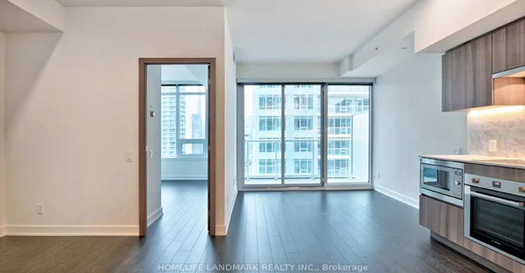 3809-19 Bathurst Street, Toronto, ON, M5V 0N2 - 6